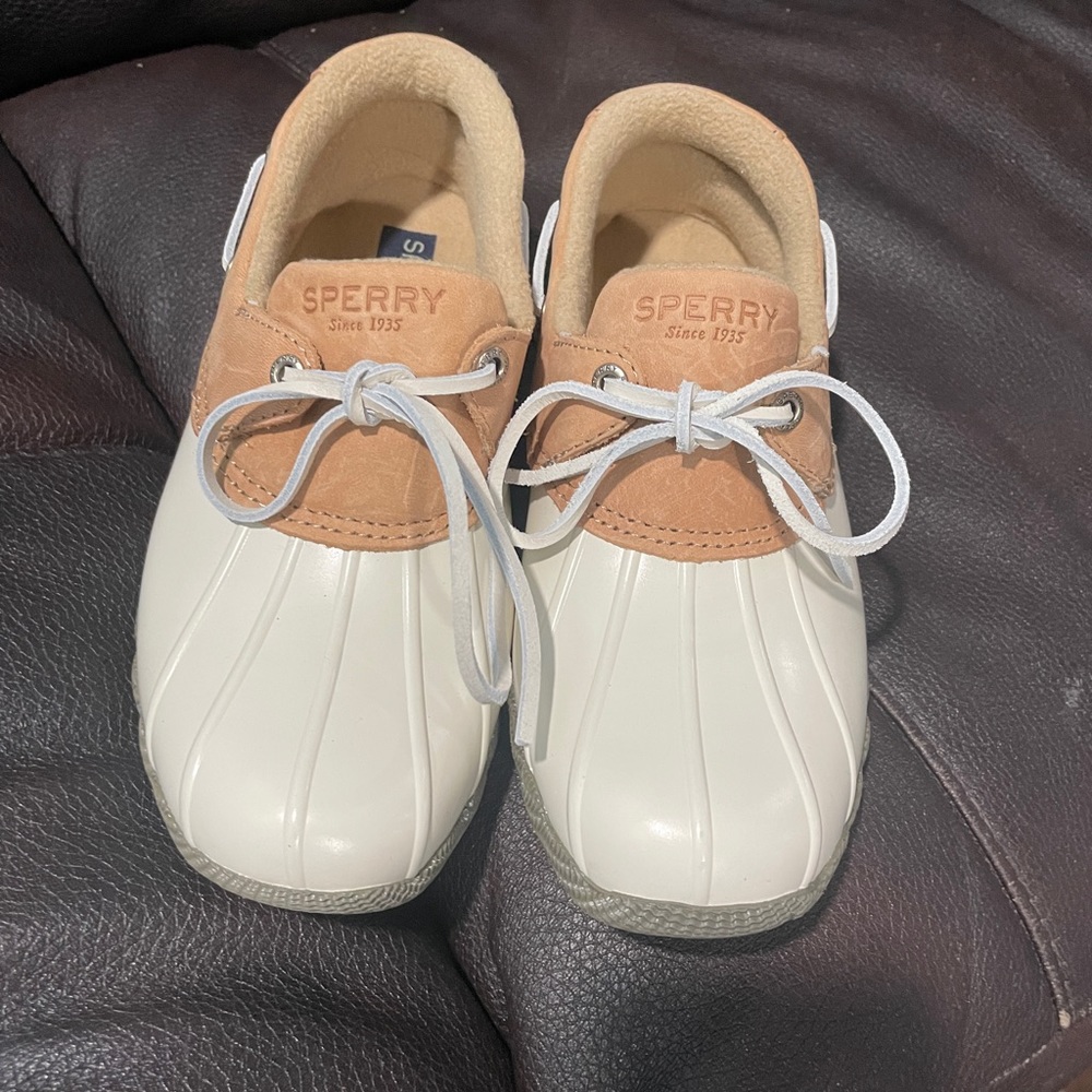 Sperry Women's Saltwater 1-Eye
Leather  Duck  Waterproof
Rain boots Boot